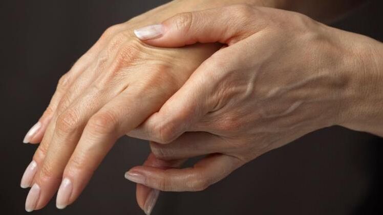 dor nas articulações dos dedos